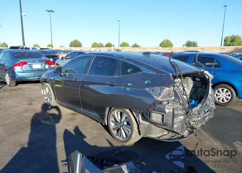 2019 Honda Clarity Plug-In Hybrid from USA, damaged, VIN JHMZC5F15KC001298